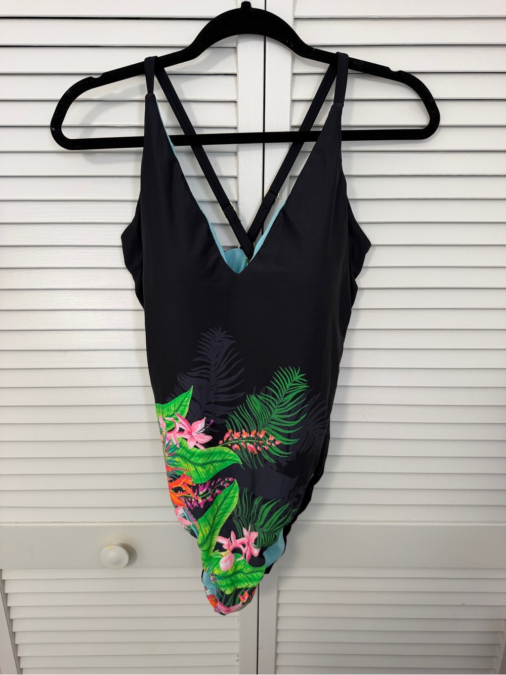 NWOT Raisins Tropical One-Piece Swimsuit with Pink & Green Floral Print Size 16